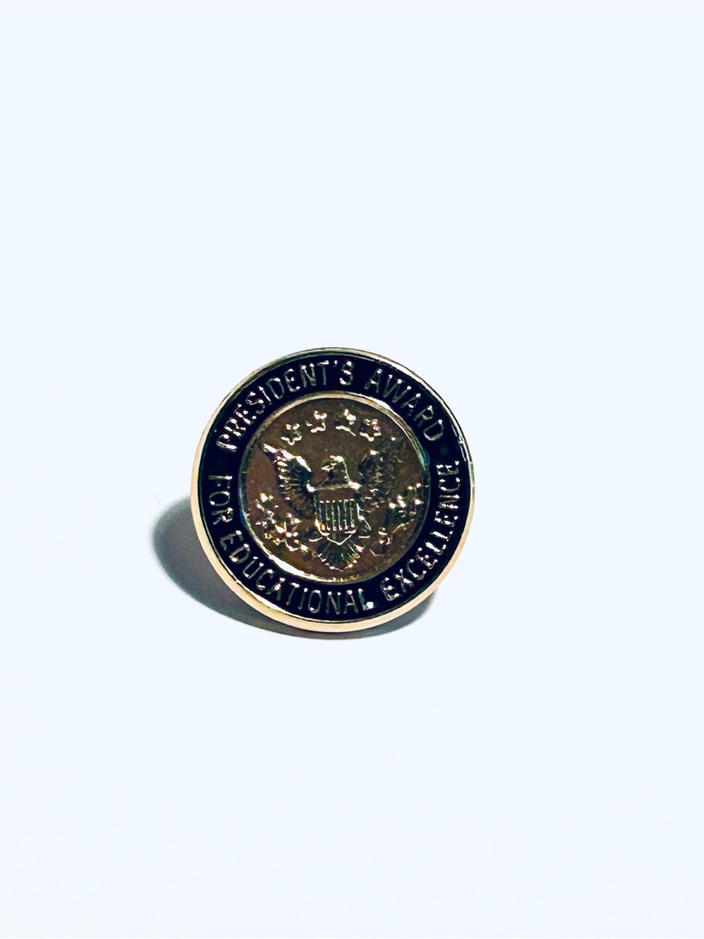 President's Award For Educational Excellence Gold Lapel Pin